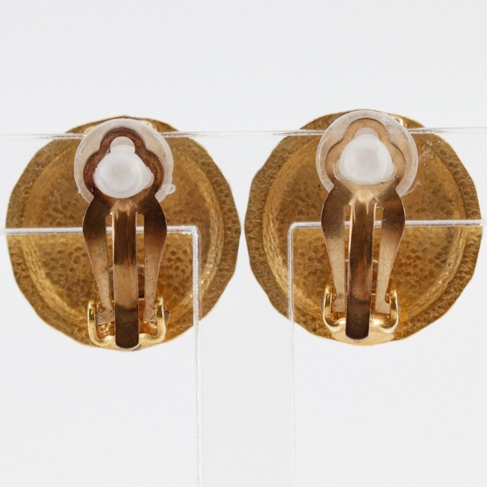 CHANEL Authentic Gold Earrings - Picture 3 of 6